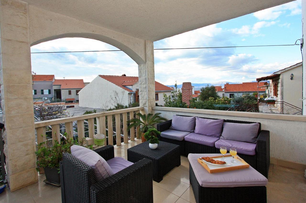 Apartment Petra Supetar Exterior photo