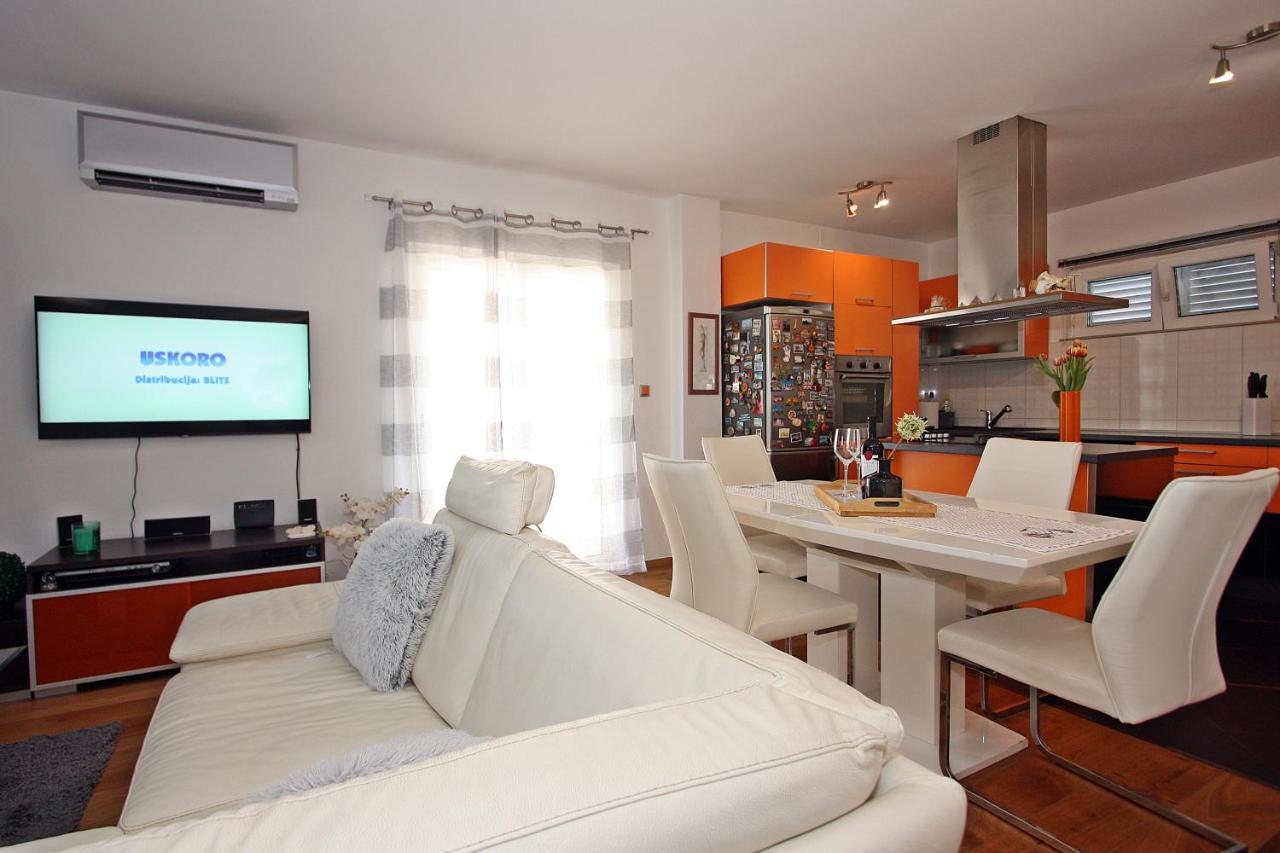 Apartment Petra Supetar Exterior photo